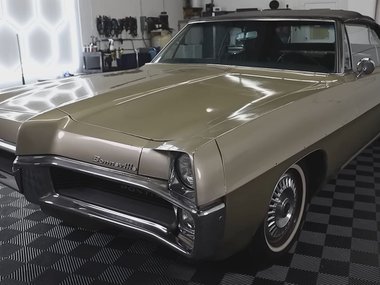 1967-pontiac-bonneville-gets-first-wash-in-40-years-goes-from-gross-to-superb_7.jpeg