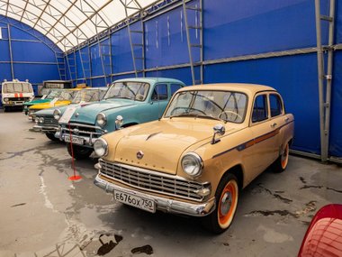 Редчайшие экземпляры музея советских ретроавтомобилей