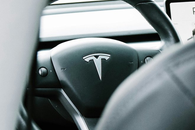 Tesla Tesla