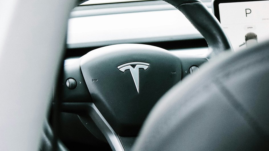 Tesla Tesla