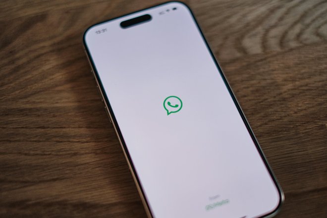 WhatsApp WhatsApp