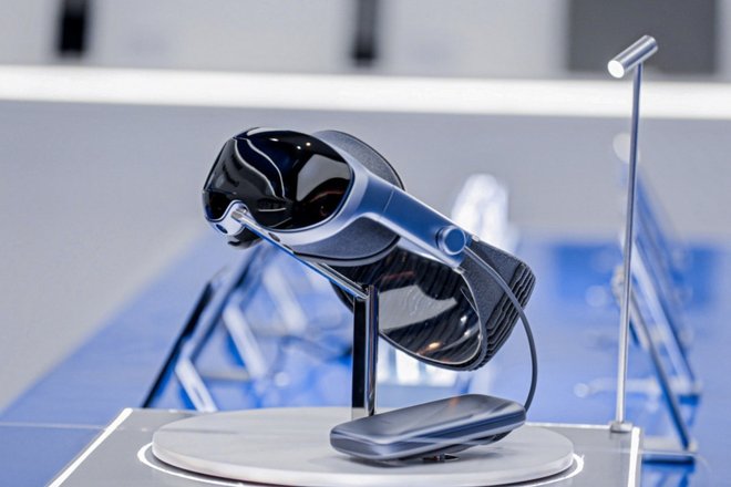 XR-шлем vivo Vision XR-шлем vivo Vision