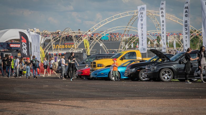 slide image for gallery: 28085 | Russian Weekend Drags 01