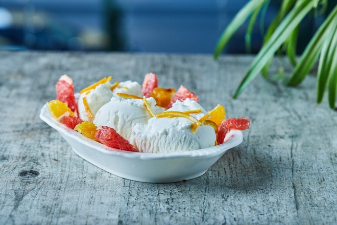 Мороженое, фрукты Мороженое, фрукты