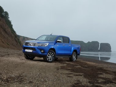 slide image for gallery: 17580 | Toyota Hilux