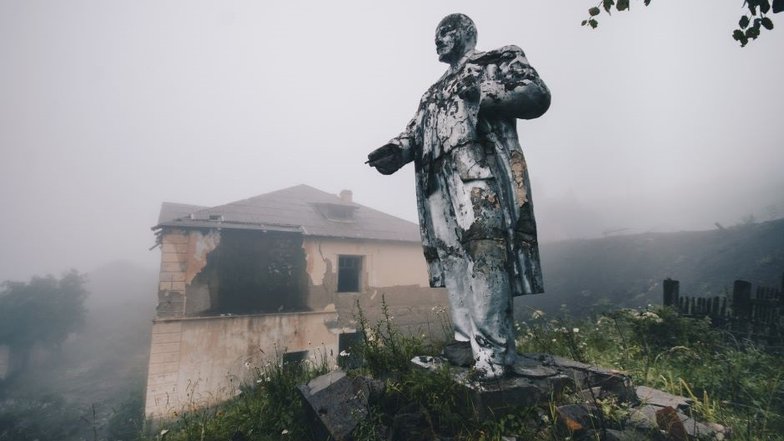 Полузаброшенный шахтерский поселок Верхний Згид в Северной Осетии-Алании