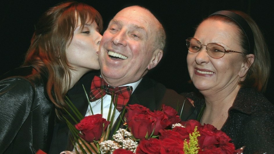 Сергей Юрский и Наталья Тенякова, чей брак родился на сцене. Сергей Юрский и Наталья Тенякова, чей брак родился на сцене.