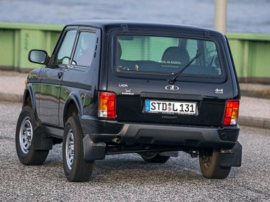 slide image for gallery: 22200 | Lada 4x4