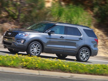 slide image for gallery: 19444 | Ford Explorer Sport