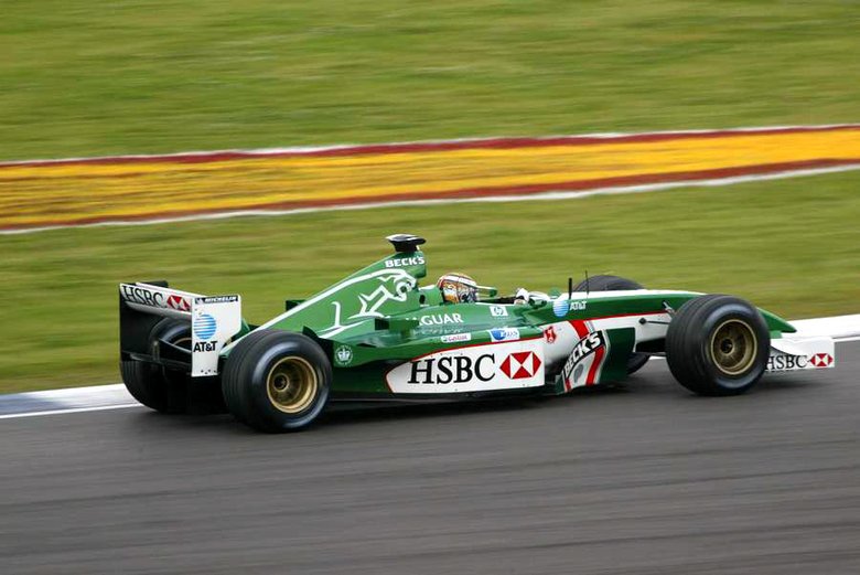 В 1999 году Ford решил вмешаться в спор грандов Формулы 1, бросив в бой заводскую команду Jaguar. Проведя в 2000-2004 гг. 85 гонок, Jaguar смог заработать всего 49 очков и два подиума. Эдди Ирвайн стал третьим на гран-при Монако в 2001 году и на гран-при Италии в 2002 году. После чего Ford свернул формульную программу