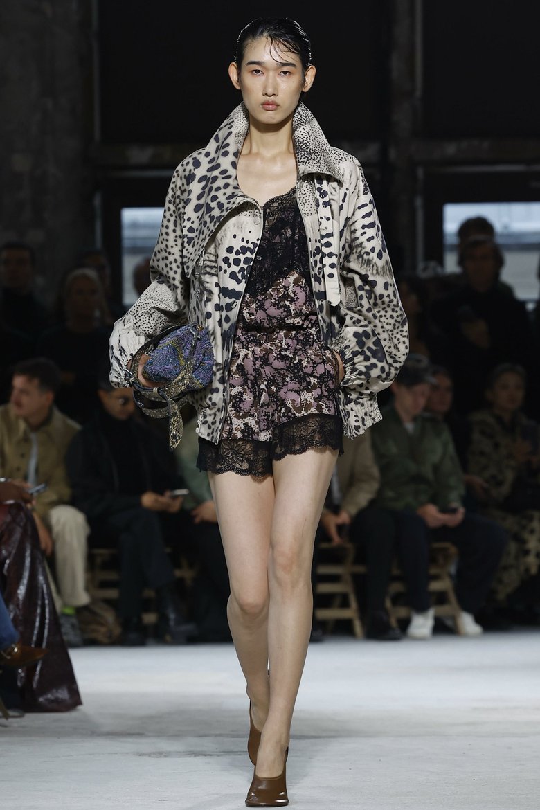 DRIES VAN NOTEN, весна-лето 2025 DRIES VAN NOTEN, весна-лето 2025