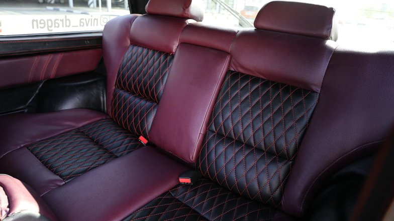 slide image for gallery: 27405 | Автомобиль класса люкс из обычной «Нивы» 04