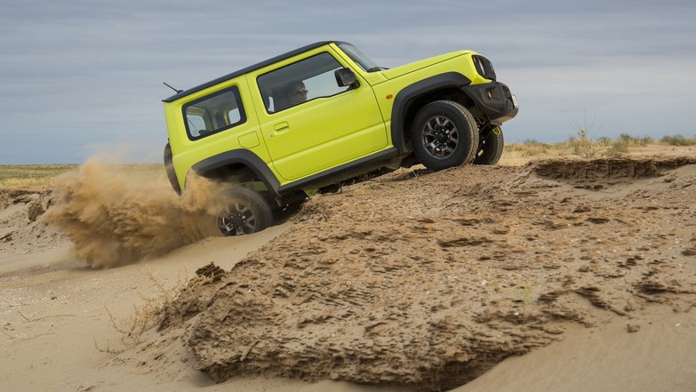 slide image for gallery: 25106 |  Suzuki Jimny 4