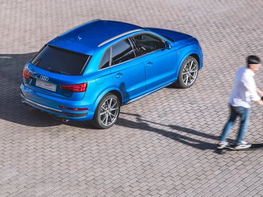 slide image for gallery: 21407 | Audi Q3