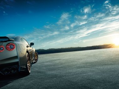 slide image for gallery: 28567 | Nissan GT-R T-spec