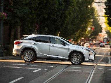 slide image for gallery: 17956 | Lexus RX 200t