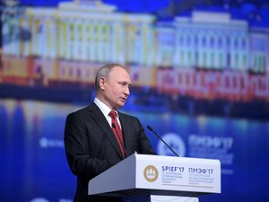 Владимир Путин на ПМЭФ-2017
