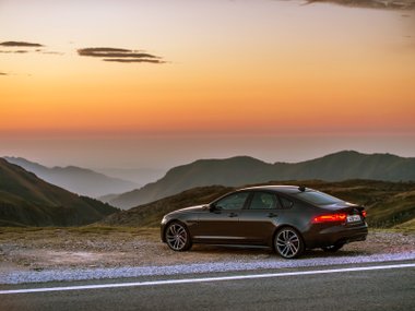 slide image for gallery: 18021 | Jaguar XF