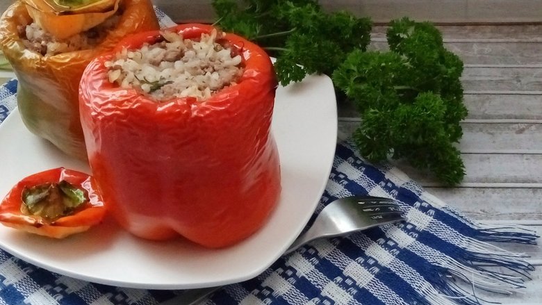 Перец, фаршированный рисом и овощами - пошаговый рецепт с фото на Готовим дома
