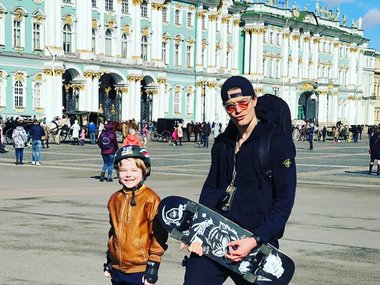 Slide image for gallery: 12149 | Максим Матвеев с сыном