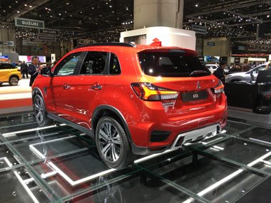 slide image for gallery: 24179 | Mitsubishi ASX