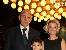 Александр Карелин и Светлана Хоркина с сыном Александр Карелин и Светлана Хоркина с сыном