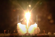 Ракета Rocket Lab Electron запускает миссию NROL-123 для Национального разведывательного управления США из Вирджинии 21 марта 2024 года.