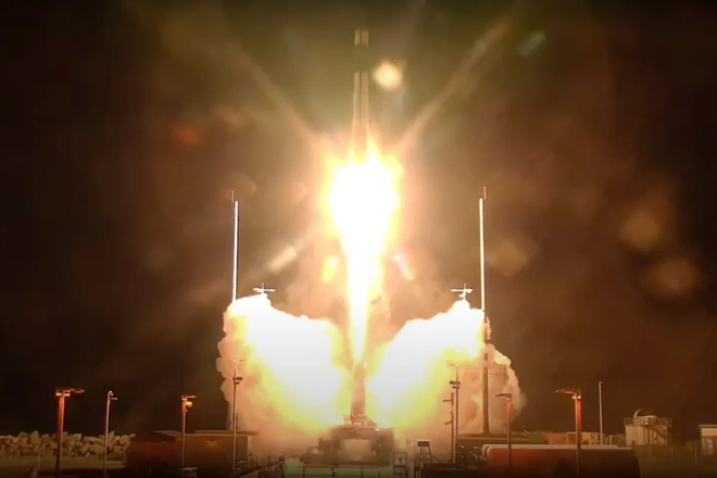 Ракета Rocket Lab Electron запускает миссию NROL-123 для Национального разведывательного управления США из Вирджинии 21 марта 2024 года.