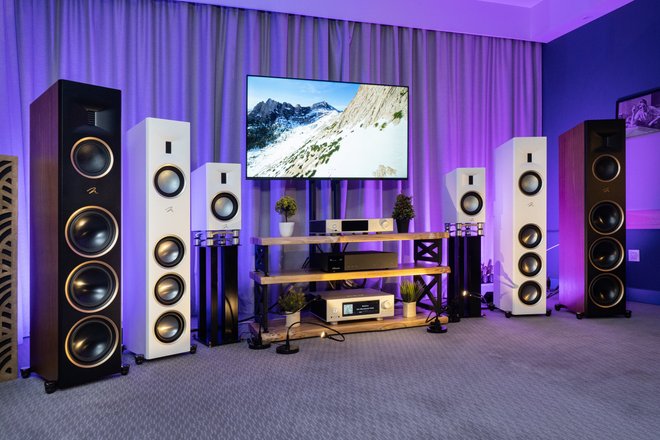 Hi-Fi & High End Show Hi-Fi & High End Show