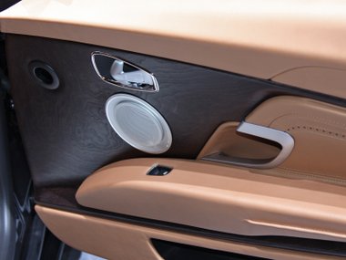 slide image for gallery: 20565 | Aston Martin DB11