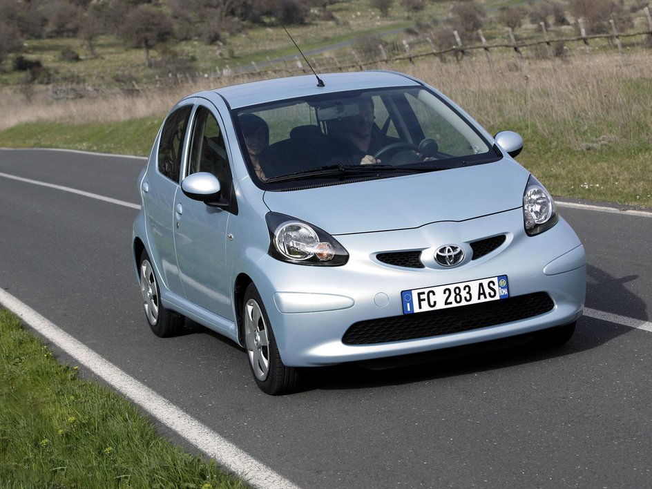 Toyota Aygo I 2005 - 2008 Хэтчбек