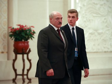 Slide image for gallery: 13601 | СМИ писали, что Лукашенко-младший уже заправский сердцеед: его видели в компаниях белорусских красавиц, местных победительниц конкурсов красоты. Фото: reuters.com
