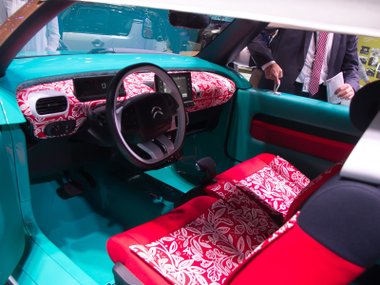 slide image for gallery: 17941 | Citroen Cactus M