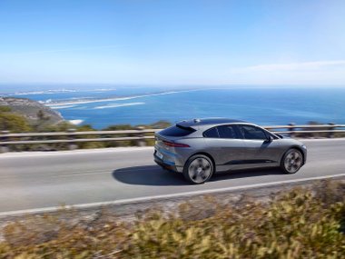 slide image for gallery: 24171 | Автомобиль года в Европе: Jaguar I-Pace