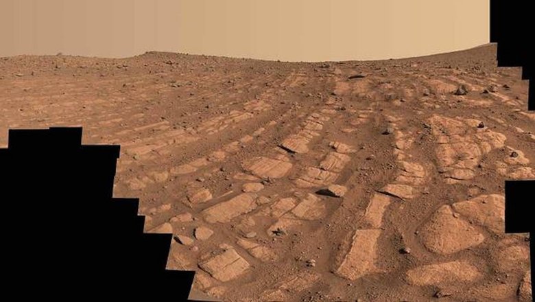 Следы течения древней бурной реки на Марсе, обнаруженные марсоходом Perseverance. Фото: NASA