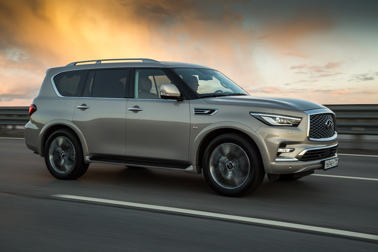 Объём решает. Тест обновлённого Infiniti QX80