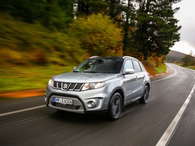 slide image for gallery: 19106 | Suzuki Vitara S