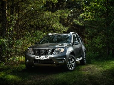 slide image for gallery: 21861 | Nissan Terrano