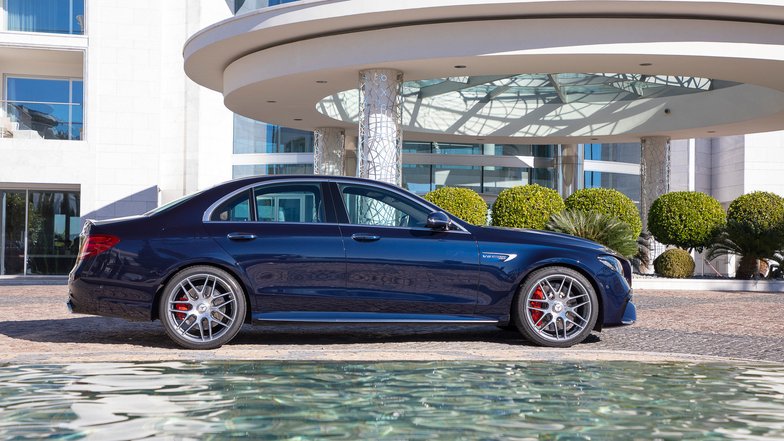 slide image for gallery: 23316 | Mercedes-AMG E63 S