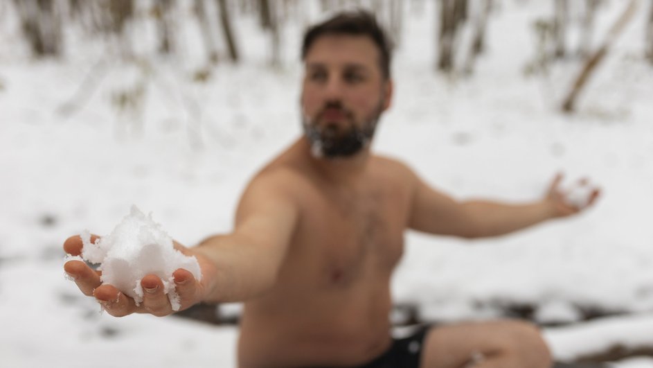 Купание в проруби на Водокрес