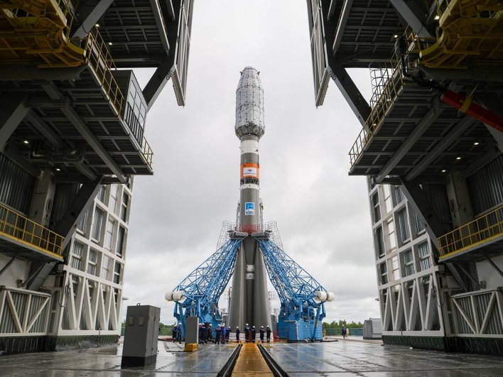 Ракета-носитель «Союз-2.1б» на площадке космодрома Восточный Ракета-носитель «Союз-2.1б» на площадке космодрома Восточный
