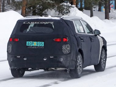 slide image for gallery: 26057 | Hyundai Santa Fe