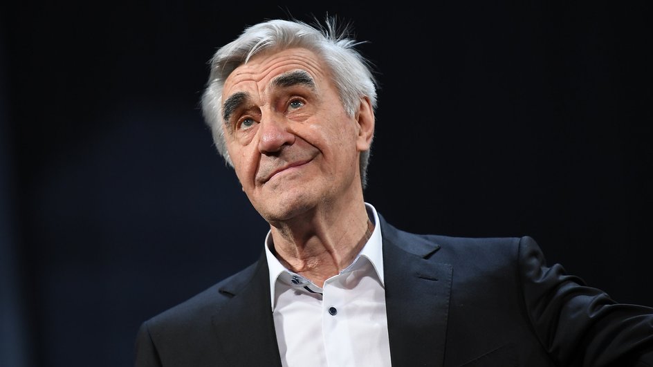 Анатолий Васильев