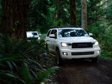 slide image for gallery: 24101 | Toyota Sequoia TRD Pro