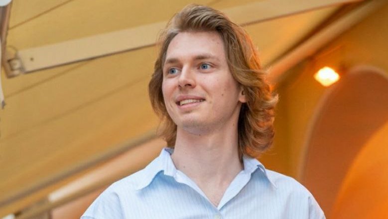 Дени Байсаров Дени Байсаров