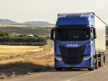 slide image for gallery: 24701 | Iveco S-WAY