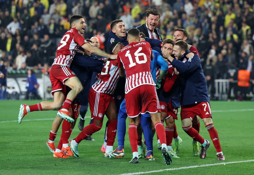 «Олимпиакос» вышел в ½ финала Лиги конференций, переиграв «Фенербахче» по пенальти