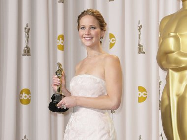 Дженнифер Лоуренс на церемонии «Оскар», 2013 год Дженнифер Лоуренс на церемонии «Оскар», 2013 год