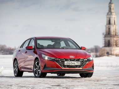 slide image for gallery: 27725 | Hyundai Elantra