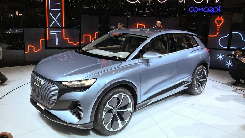 slide image for gallery: 24178 | Audi Q4 e-tron